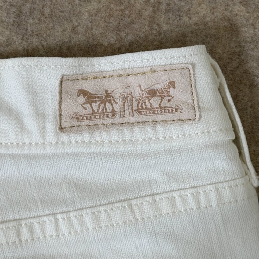 Levi’s 505 Straight Leg White Jeans Women’s Size 6 Classic Denim - Picture 13 of 16